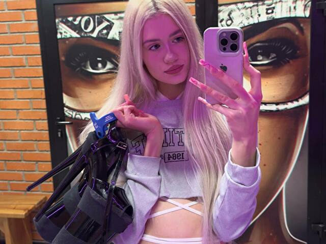 BlondyLedy