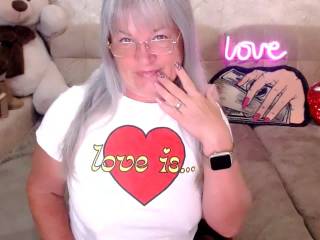 GrandMilf
