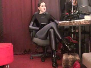 MistressViv