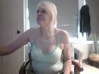 HotBlondMilf