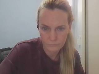 AnnyLe