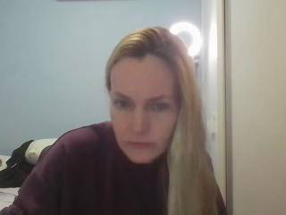 AnnyLe