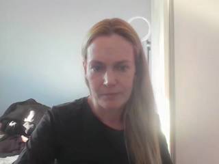 AnnyLe