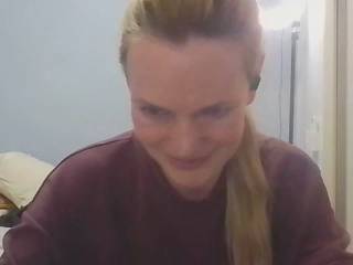 AnnyLe