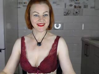 MatureSandra