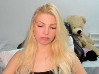 carolieen99