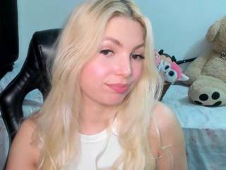 carolieen99