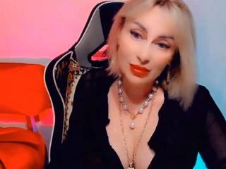 CharmingLady