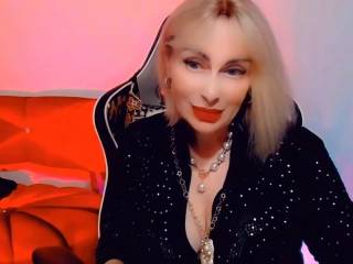 CharmingLady