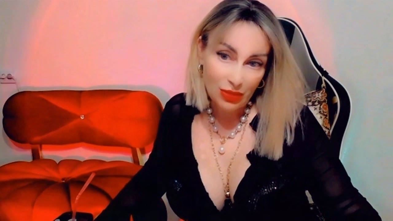 CharmingLady