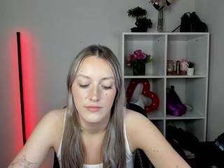 EvelynBlond