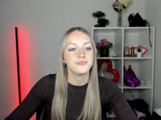 EvelynBlond