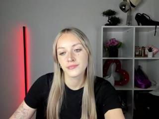 EvelynBlond