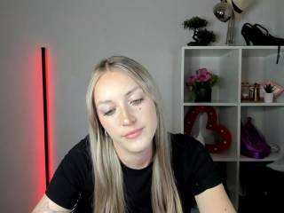 EvelynBlond