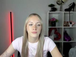 EvelynBlond