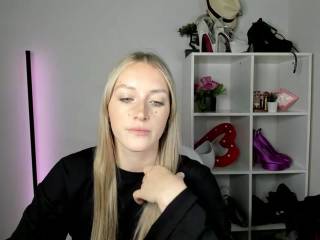 EvelynBlond