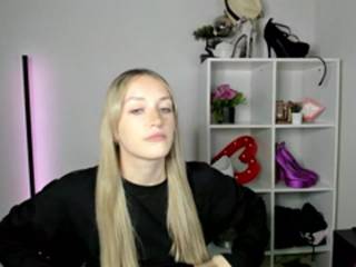 EvelynBlond