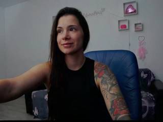 LaraMinxx