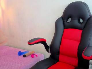 MadissonL